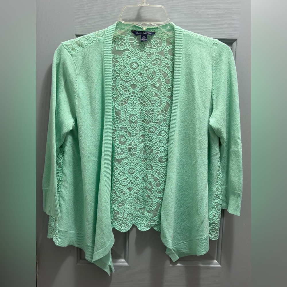 American Eagle Medium Mint Green Lightweight Cardigan Lace Back Knit Layers